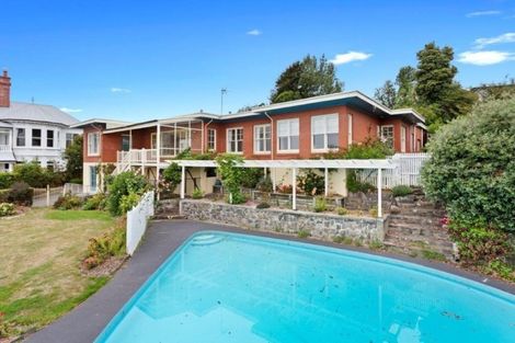 Photo of property in 37 Dyers Pass Road, Cashmere, Christchurch, 8022