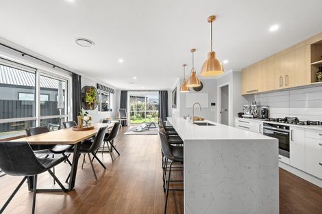 Photo of property in 38 Buddle Road, Wallaceville, Upper Hutt, 5018