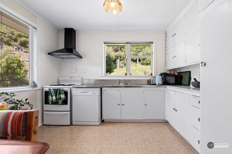 Photo of property in 80 Dowse Drive, Maungaraki, Lower Hutt, 5010