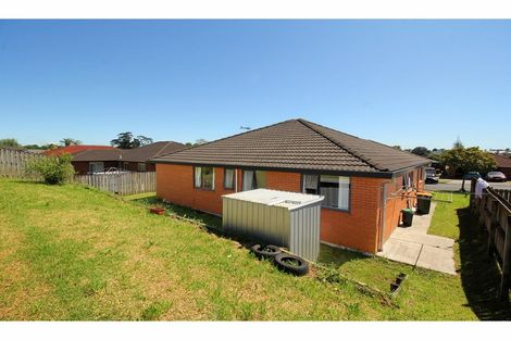 Photo of property in 122 Naylors Drive, Mangere, Auckland, 2022