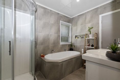 Photo of property in 22 Wharepaina Crescent, Springfield, Rotorua, 3015