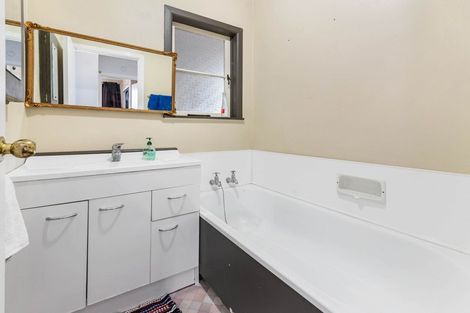 Photo of property in 5 Coulter Road, Owhata, Rotorua, 3010