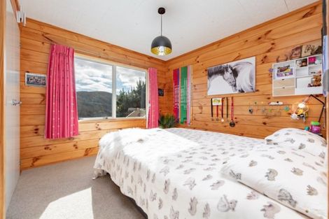 Photo of property in 34 Kaitangata Crescent, Kelson, Lower Hutt, 5010