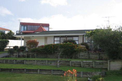 Photo of property in 17 Hinemoa Place, Snells Beach, 0920