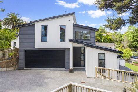 Photo of property in 69 Sunset Road, Totara Vale, Auckland, 0632