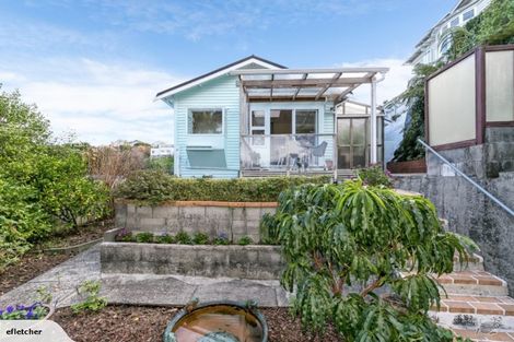 Photo of property in 5 Mana Street, Vogeltown, Wellington, 6021