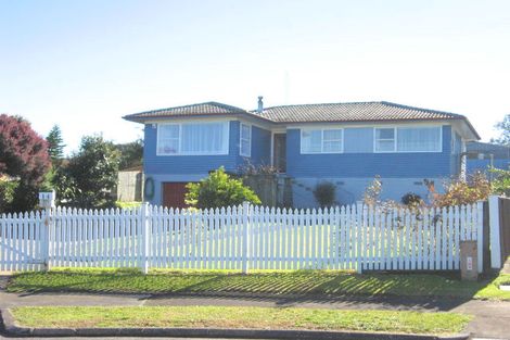 Photo of property in 14 Ranger Place, Wattle Downs, Auckland, 2103