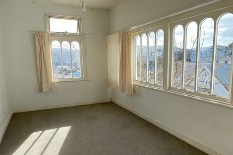 Photo of property in 98 Majoribanks Street, Mount Victoria, Wellington, 6011