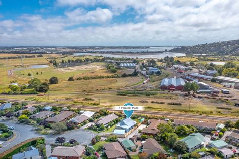 Photo of property in 11 Warner Place, Heathcote Valley, Christchurch, 8022