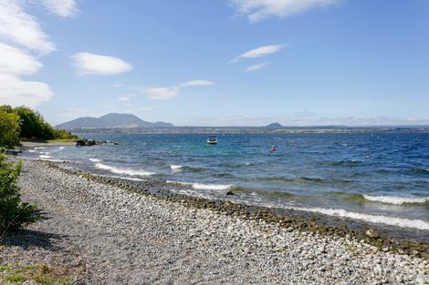 Photo of property in 28 Te Kopua Street, Acacia Bay, Taupo, 3330