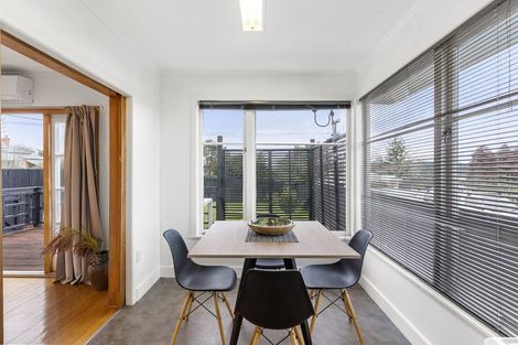 Photo of property in 5 Fairclough Road, Beach Haven, Auckland, 0626