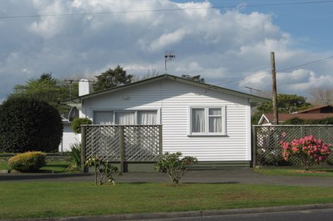 Photo of property in 25 Robinson Avenue, Holdens Bay, Rotorua, 3010