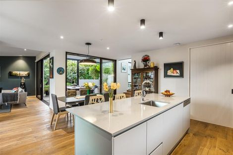 Photo of property in 2a Peter Terrace, Castor Bay, Auckland, 0620