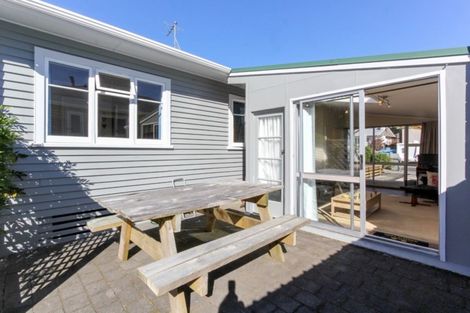 Photo of property in 33 Pembroke Street, Westown, New Plymouth, 4310