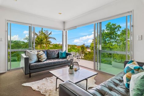 Photo of property in 1/40 Beulah Avenue, Rothesay Bay, Auckland, 0630