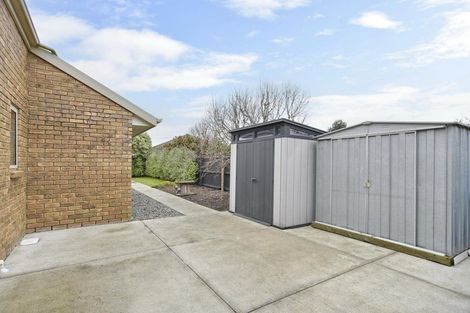 Photo of property in 11 Springside Place, Redwood, Christchurch, 8051