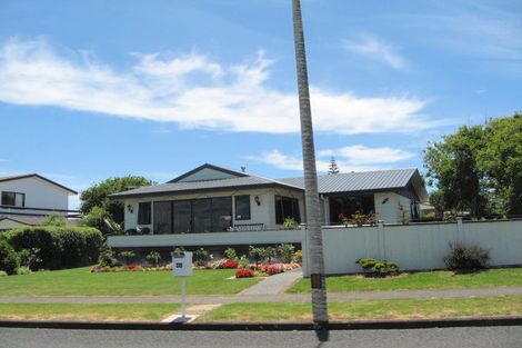 Photo of property in 21 Stella Drive, Clarks Beach, 2122
