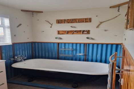 Photo of property in 22 Amberley Beach Road, Amberley, 7410