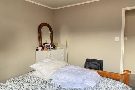 Photo of property in 1 Metcalfe Road, Henderson, Auckland, 0610
