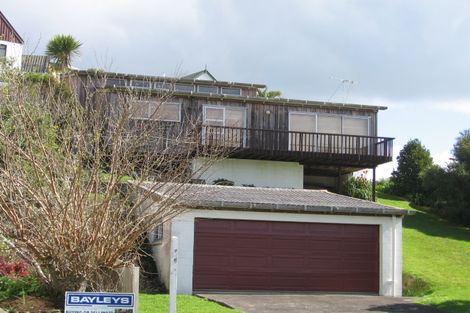 Photo of property in 37 Tapeka Road, Russell, 0202