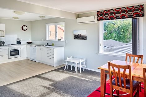 Photo of property in 31 Larsen Crescent, Tawa, Wellington, 5028
