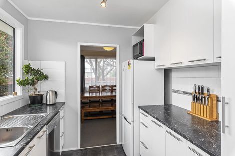 Photo of property in 57 Mazengarb Road, Paraparaumu Beach, Paraparaumu, 5032