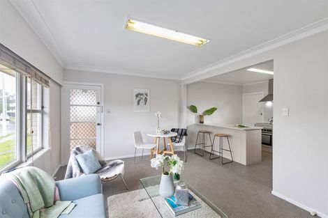 Photo of property in 3/3 Sutton Crescent, Papatoetoe, Auckland, 2025