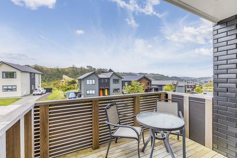 Photo of property in 21 Holystone Road, Whitby, Porirua, 5024