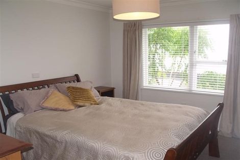 Photo of property in 2 Lovat Street, Havelock North, 4130