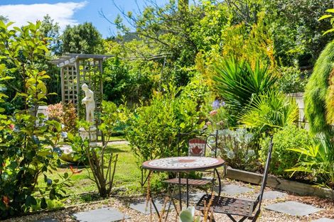 Photo of property in 32-34 Moana View Road, Waikawa, Picton, 7220