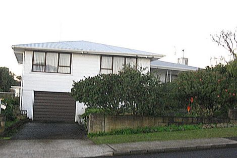 Photo of property in 4 Lynmore Drive, Hillpark, Auckland, 2102