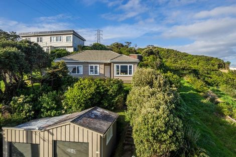 Photo of property in 111 Black Rock Road, Newlands, Wellington, 6037