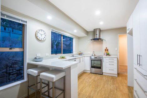 Photo of property in 17 Leeward Drive, Whitby, Porirua, 5024