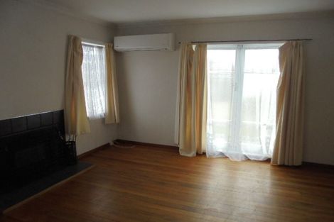 Photo of property in 19 Bartholomew Road, Levin, 5510