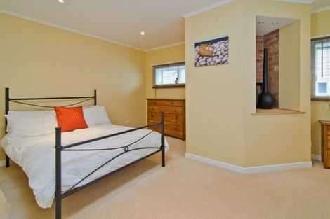 Photo of property in 54 Quadrant Road, Onehunga, Auckland, 1061