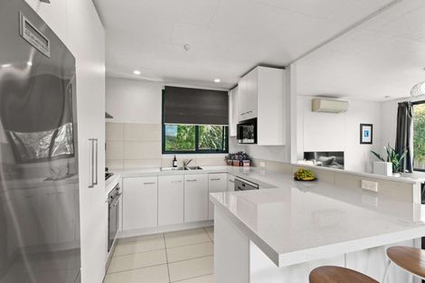 Photo of property in 28 Kotinga Avenue, Glen Eden, Auckland, 0602