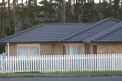 Photo of property in 643 Swanson Road, Swanson, Auckland, 0612