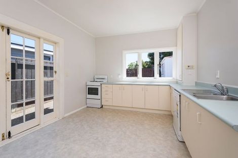 Photo of property in 26 Herald Street, Berhampore, Wellington, 6023
