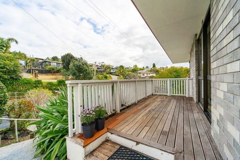 Photo of property in 27c Omokoroa Road, Omokoroa, 3114