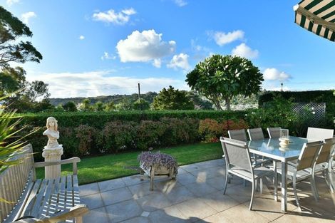 Photo of property in 21 The Crescent, Tindalls Beach, Whangaparaoa, 0930