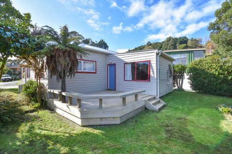 Photo of property in 6 Dickson Street, Macandrew Bay, Dunedin, 9014