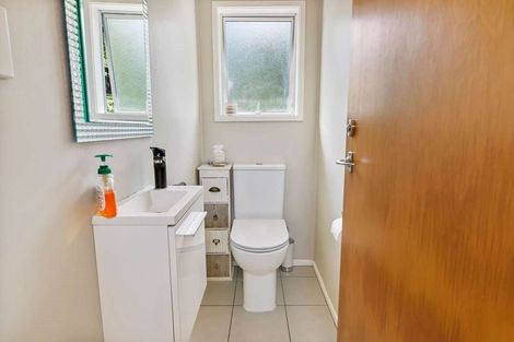 Photo of property in 54 Newhaven Terrace, Mairangi Bay, Auckland, 0630