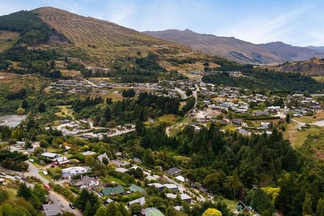 Photo of property in 26 Mcchesney Road, Arthurs Point, Queenstown, 9371