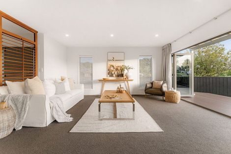 Photo of property in 1 Fender Close, Pyes Pa, Tauranga, 3112