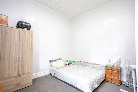 Photo of property in 15 Cole Street, Dannevirke, 4930