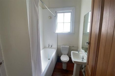 Photo of property in 37 Raroa Road, Kelburn, Wellington, 6012