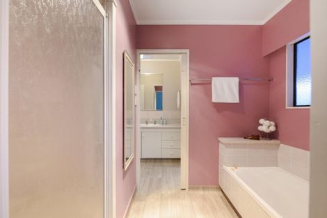 Photo of property in 52 Lotus Avenue, Mount Maunganui, 3116