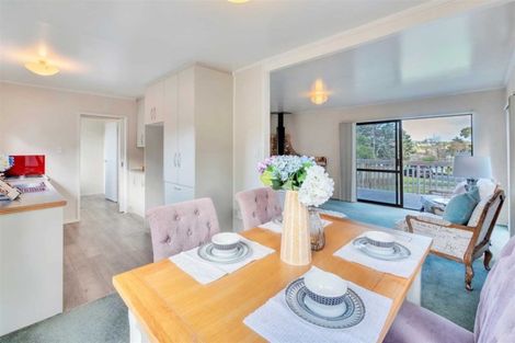 Photo of property in 15 Peterhouse Place, West Harbour, Auckland, 0618