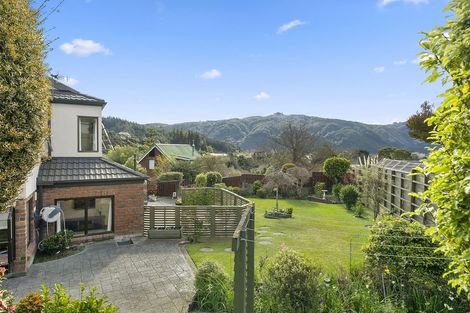 Photo of property in 5 Roman Close, Silverstream, Upper Hutt, 5019