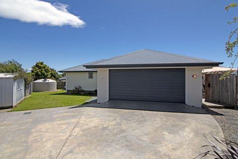 Photo of property in 15 Arapeta Place, Takaka, 7110